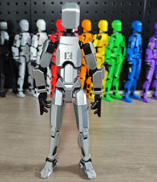 Oranje 3D-geprinte robotfiguur in actiehouding