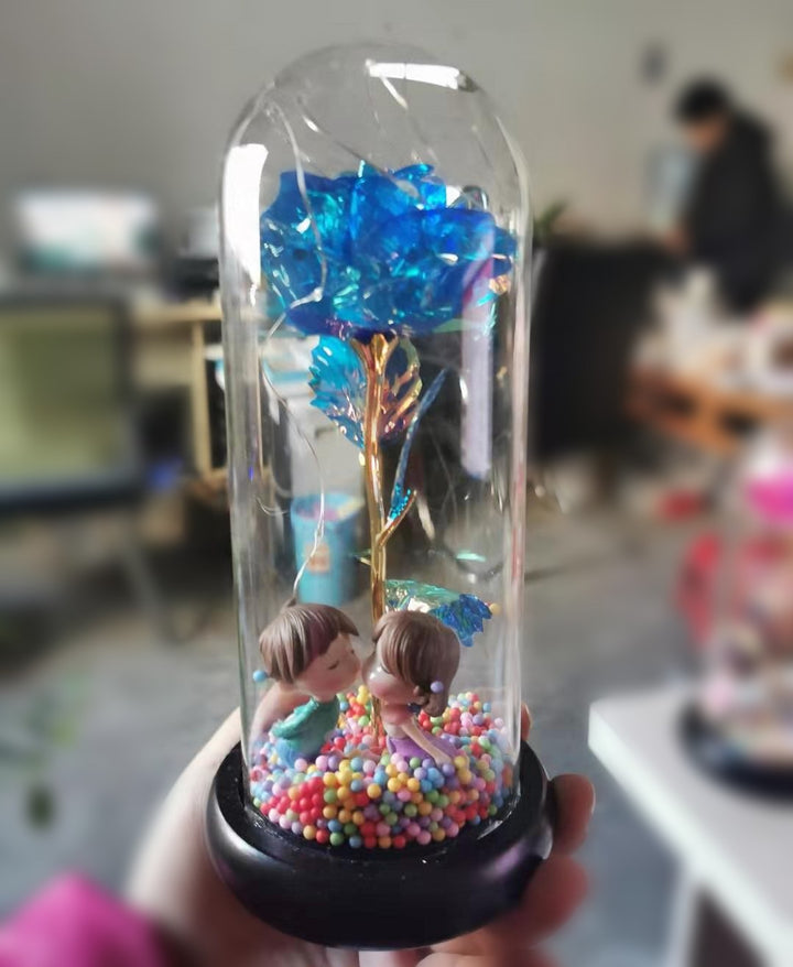 Roos onder glazen stolp met ledlicht, romantisch cadeau
