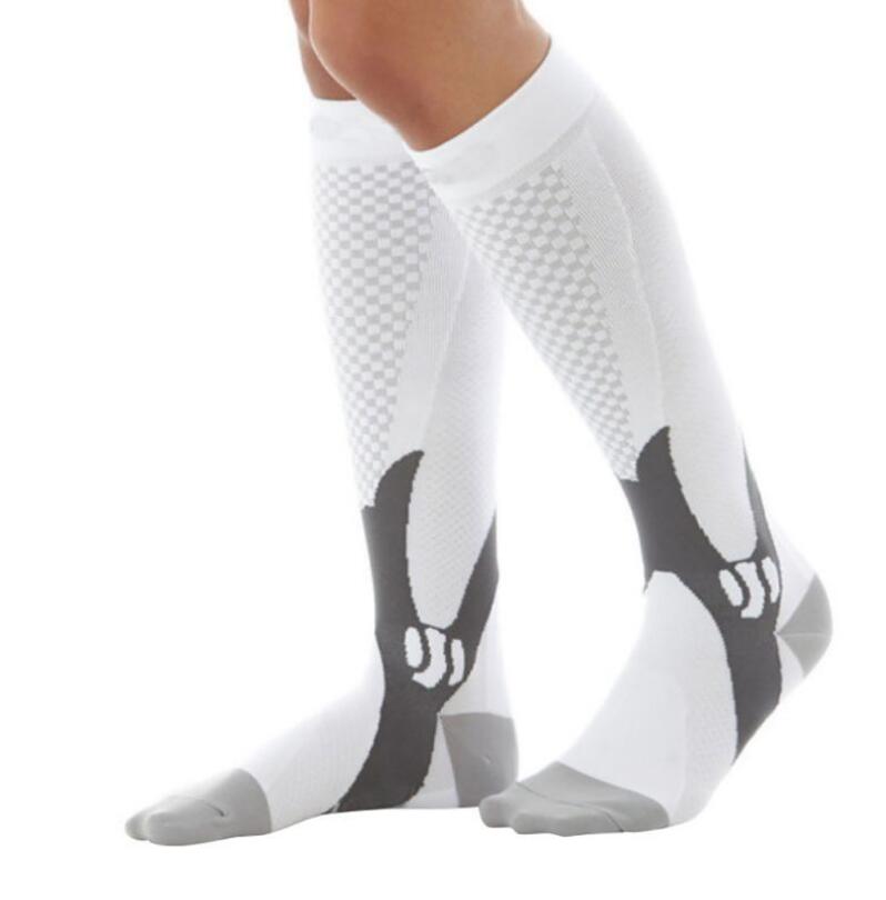 Zwarte compressiekousen tot de knie