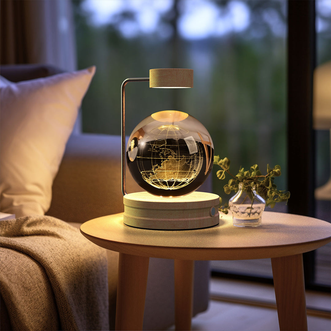 Kristallen bol met 3D gravure op houten voet