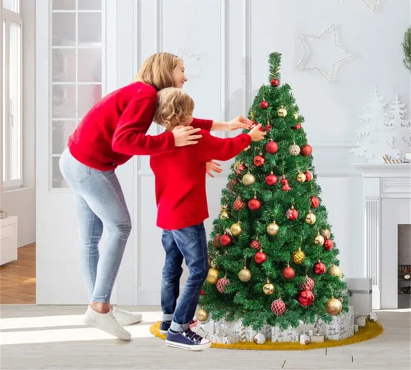 Kleine groene kunstkerstboom