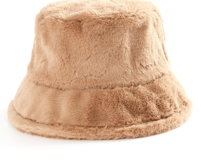 Warmteparadijs Pluizige bucket hat van imitatiebont in opvallende prints