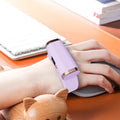 Mini handwarmer om een pols