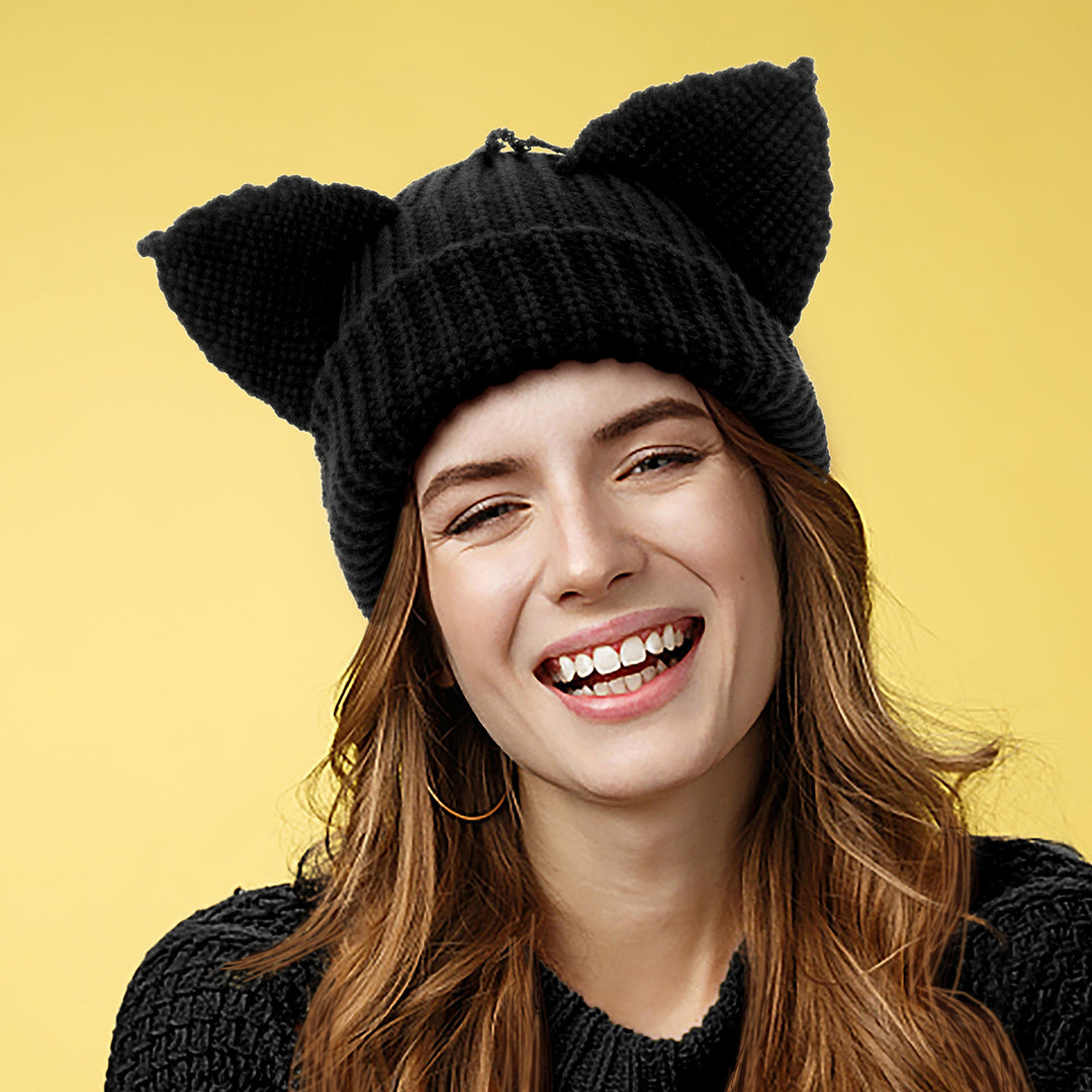 Gebreide muts met kattenoortjes