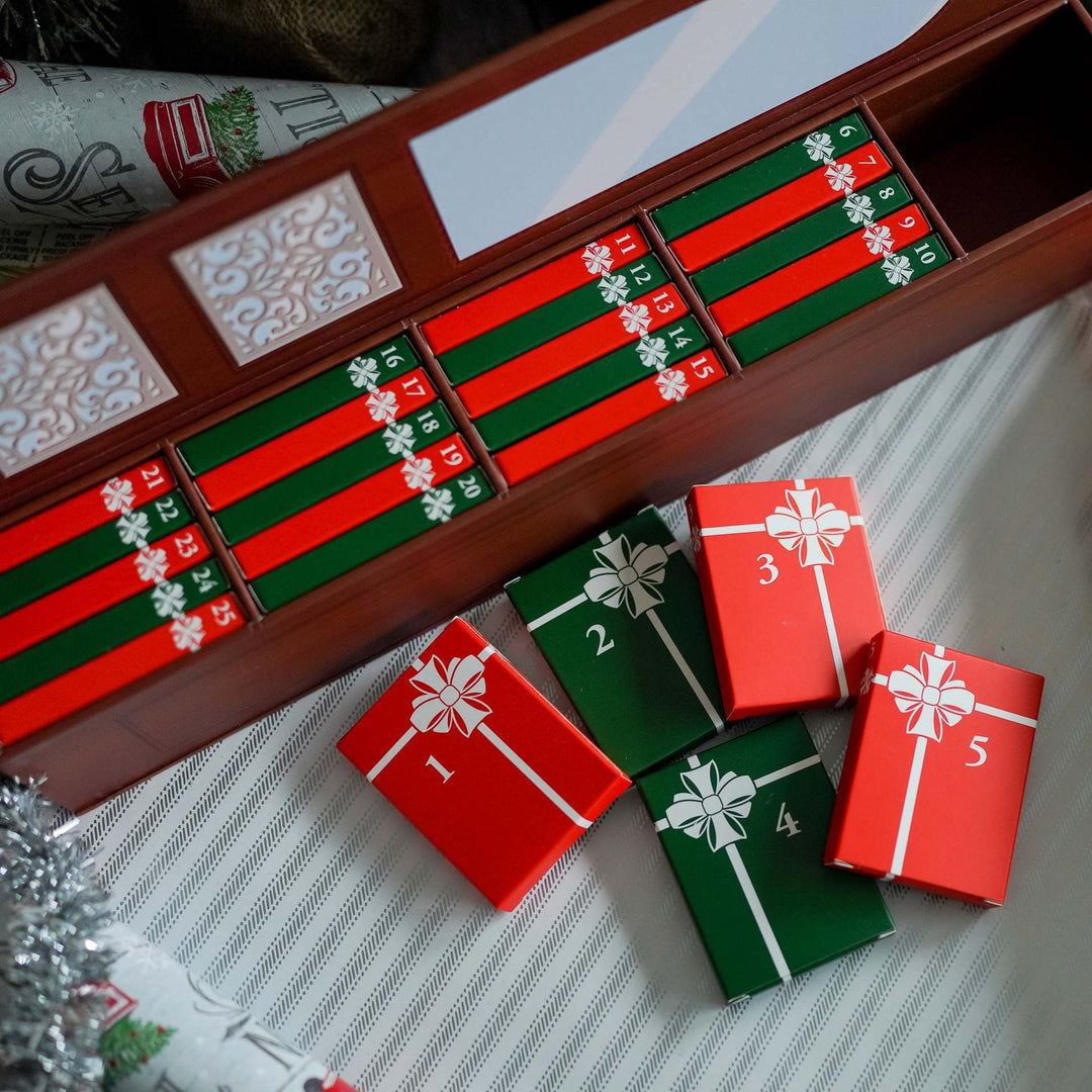 Boekenkast verrassingsdoos met mini boekjes