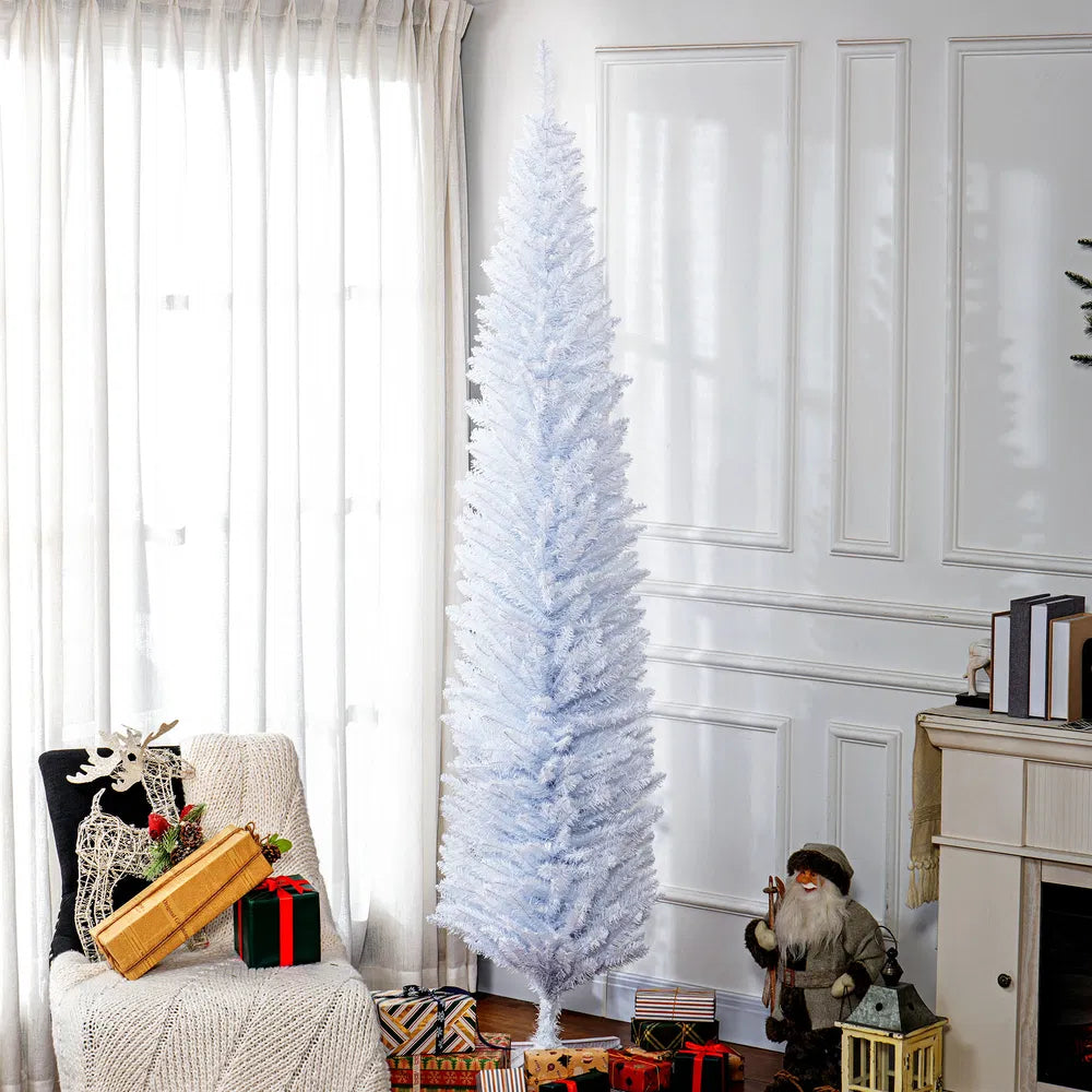 Hoge witte slanke kerstboom