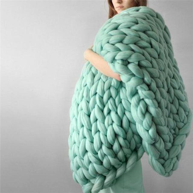 Warmteparadijs™ Handgemaakte grofgebreide plaid – zacht en warm voor de bank